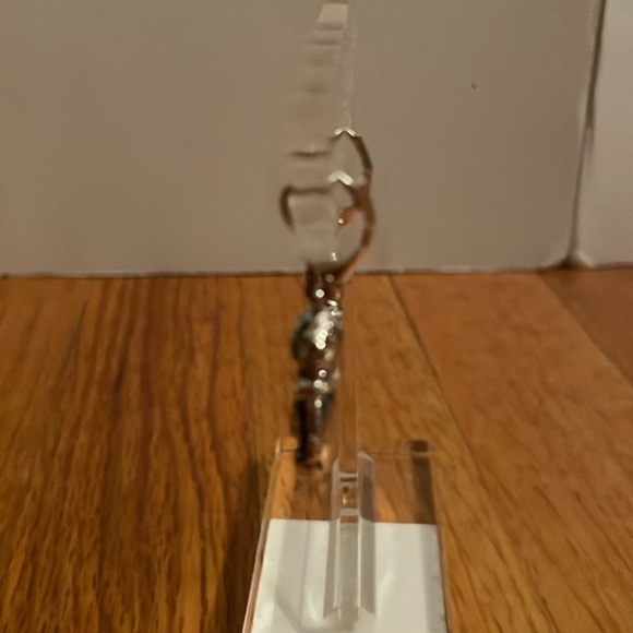 Napier holiday penguin drop earrings. Perfect for winter or holiday - Picture 11 of 17